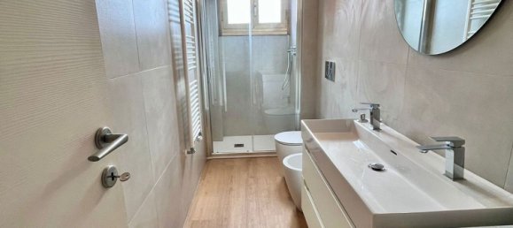 Apartamento de 3 dormitorios en Milan, Italy No. 364970 3