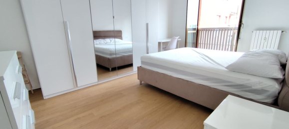 Apartamento de 3 dormitorios en Milan, Italy No. 364970 15