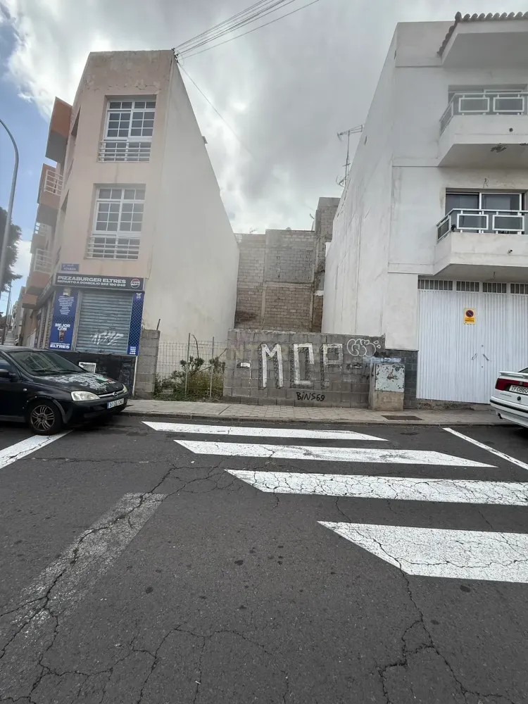  قطعة أرض في Santa Cruz de Tenerife, Spain 95متر مربع رقم 179605