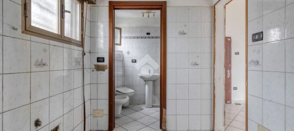 3 rooms Apartment in Ozzano dell'Emilia, Italy No. 75454 14