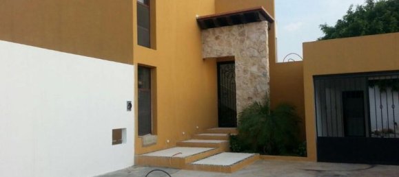 Casa de 3 dormitorios en Mérida, Mexico No. 11651 2