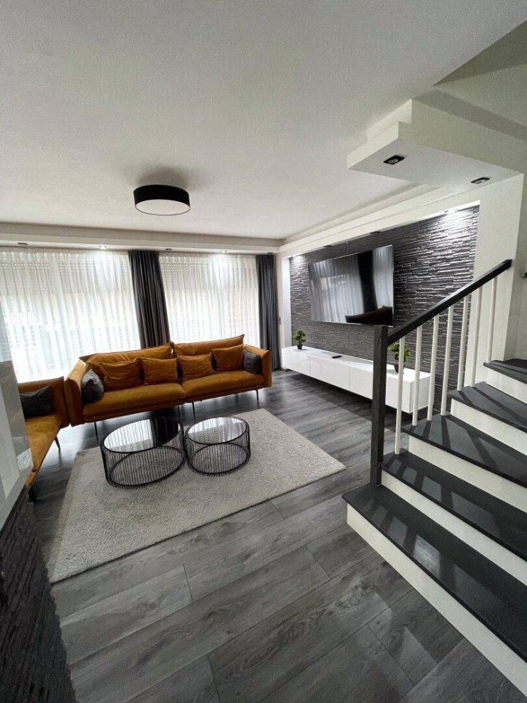 5-Zimmer Stadthaus in Pischelsdorf am Engelbach, Austria, Nr. 186659