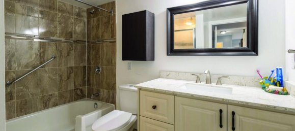 2 bedrooms Condo in Mississauga, Canada No. 812 5