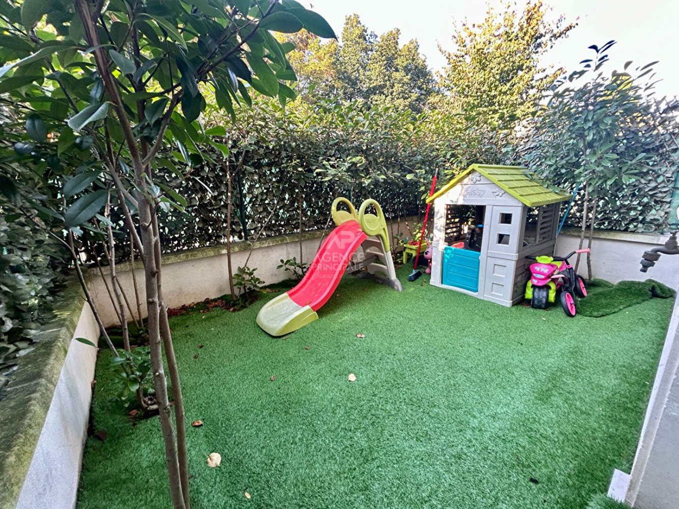 3 غرف نوم منزل ذو طابقين في Poissy, France رقم 178746