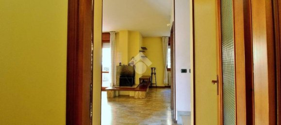 3 Schlafzimmer Haus in Voghera, Italy, Nr. 260719 17