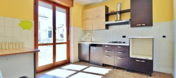 3 Schlafzimmer Haus in Voghera, Italy, Nr. 260719 2