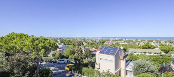 Casa de 4 dormitorios en Riccione, Italy No. 185102 22