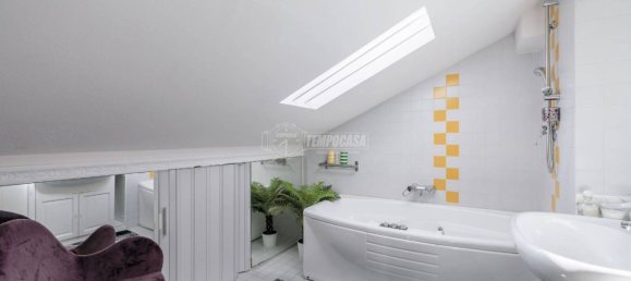 Casa de 4 dormitorios en Riccione, Italy No. 185102 15