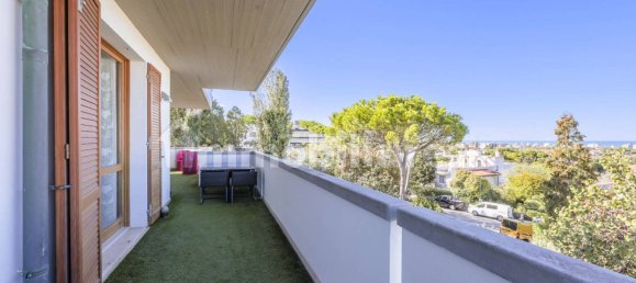 Casa de 4 dormitorios en Riccione, Italy No. 185102 19