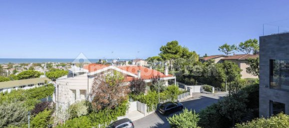 Casa de 4 dormitorios en Riccione, Italy No. 185102 23