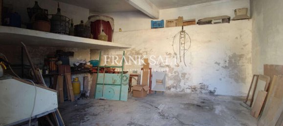 Дом с 4 спальнями в Корми, Мальта № 1825 2