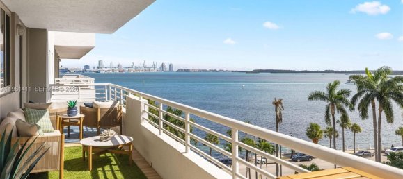 2 Schlafzimmer Gewerbliche Immobilien in Miami, USA, Nr. 615769 11