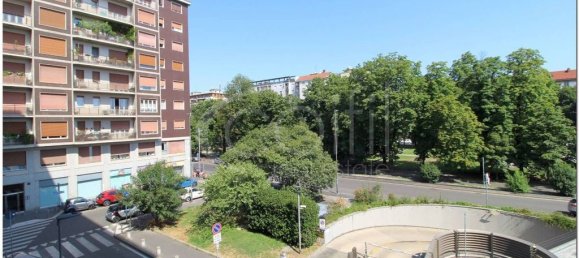 Квартира с 3 спальнями в Милан, Италия № 332145 9