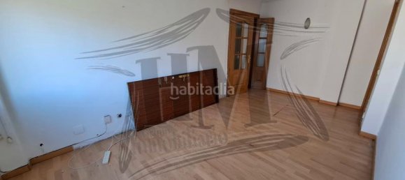 3 bedrooms Apartment in Coslada, Spain No. 179597 4