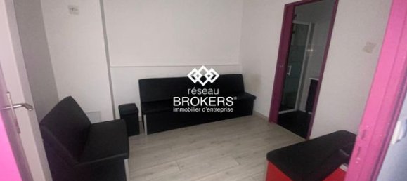 Gewerbliche Immobilie in Magny-en-Vexin, France 340m², Nr. 359087 4