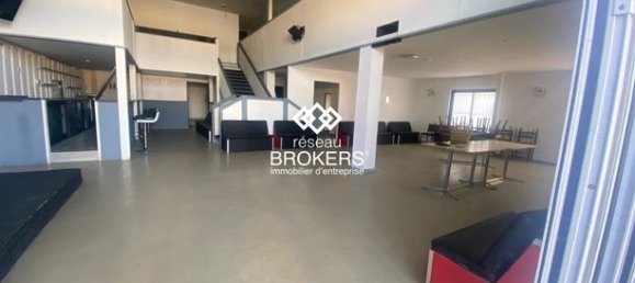 Gewerbliche Immobilie in Magny-en-Vexin, France 340m², Nr. 359087 7