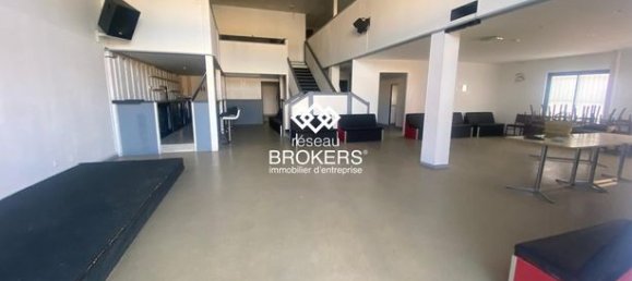 Gewerbliche Immobilie in Magny-en-Vexin, France 340m², Nr. 359087 3