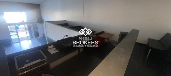 Gewerbliche Immobilie in Magny-en-Vexin, France 340m², Nr. 359087 6