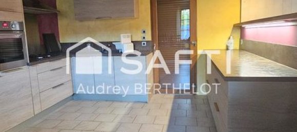 11 bedrooms House in Jars, France No. 279658 19