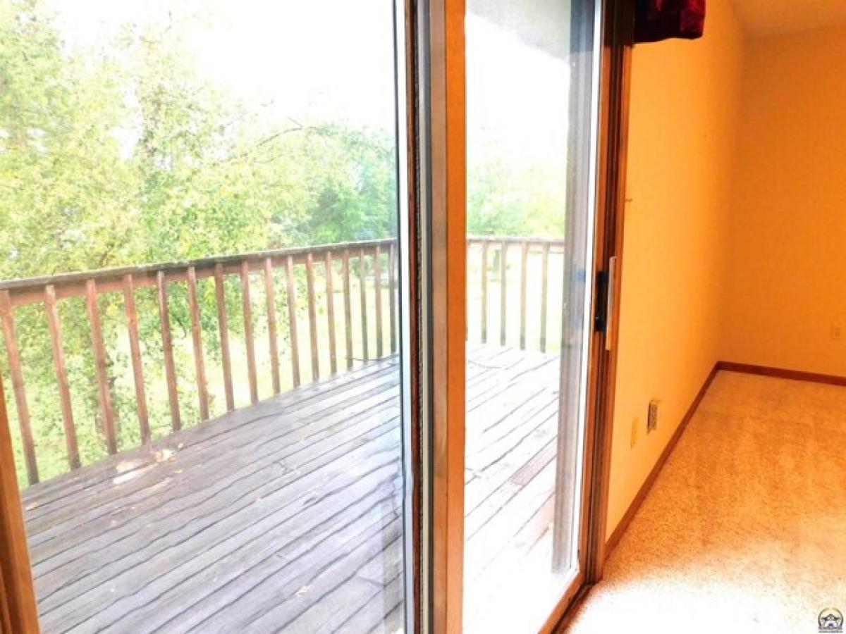 4 bedrooms House in Topeka, USA No. 413282