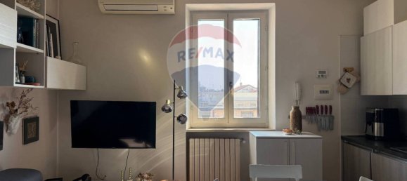 Studio in Milan, Italy No. 326002 15