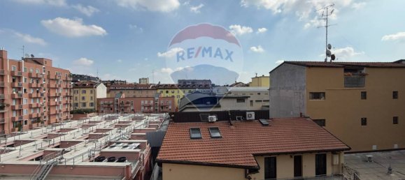 Studio in Milan, Italy No. 326002 49