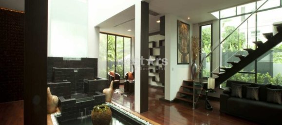 4 bedrooms Cafe / restaurant in Bangkok, Thailand No. 7710 3