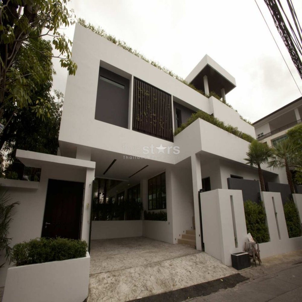 4 bedrooms Cafe / restaurant in Bangkok, Thailand No. 7710