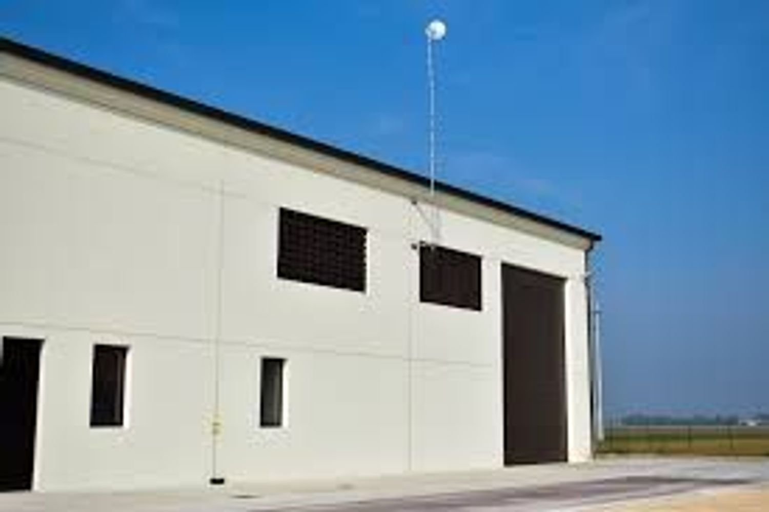 Armazém em Montemurlo, Italy 1600 m² N.º 214260