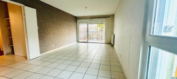 2 bedrooms Apartment in La Riche, France No. 236147 2