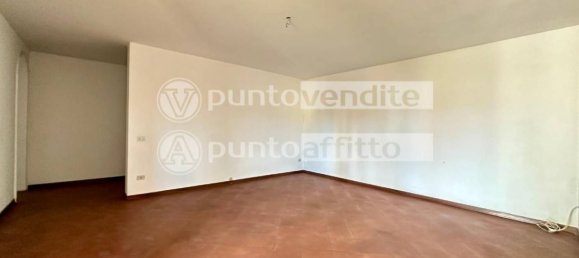 Apartamento de 3 dormitorios en Lucca, Italy No. 325541 12