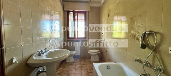 Apartamento de 3 dormitorios en Lucca, Italy No. 325541 25