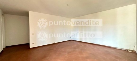Apartamento de 3 dormitorios en Lucca, Italy No. 325541 13