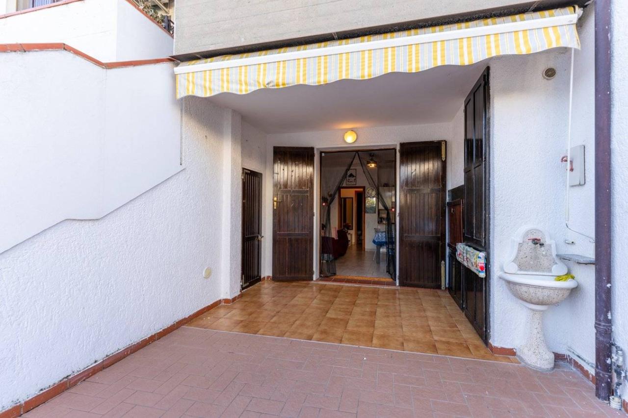 Квартира с 3 комнатами в Комаккьо, Италия № 132477