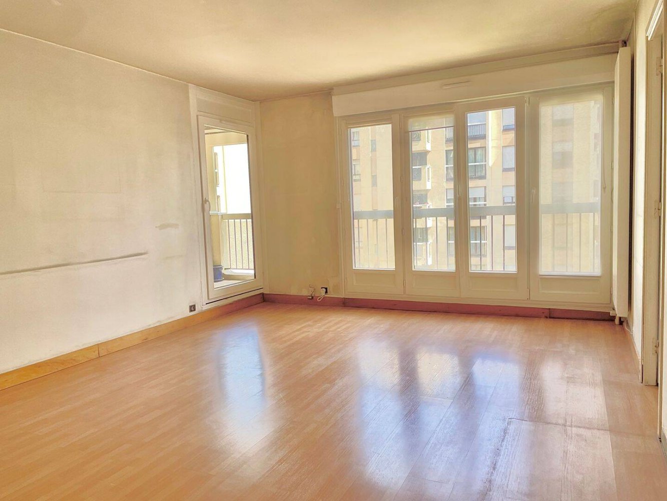 3 bedrooms Apartment in L'Hay-les-Roses, France No. 334332