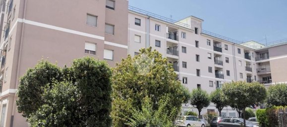 4 rooms Apartment in Pomigliano d'Arco, Italy No. 98413 37