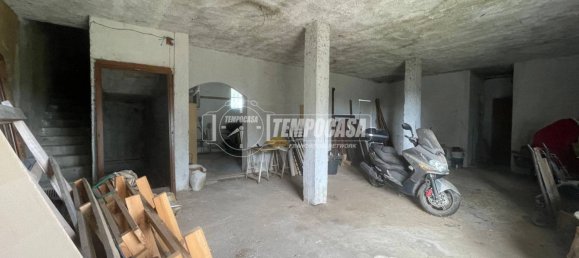 170m² Warehouse in Lentate sul Seveso, Italy No. 312185 3