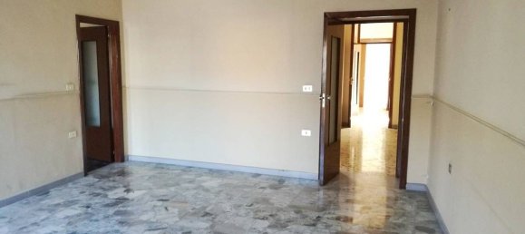 3 rooms Apartment in Curti, Italy No. 88551 14