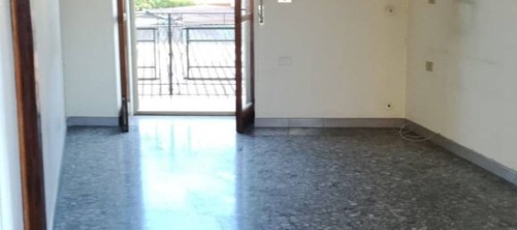 3 rooms Apartment in Curti, Italy No. 88551 7