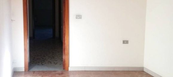 3 rooms Apartment in Curti, Italy No. 88551 5