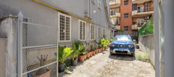 1 bedroom Apartment in Rome, Italy No. 381438 2