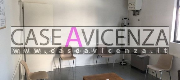 2 rooms Office in Veggiano, Italy No. 107587 11