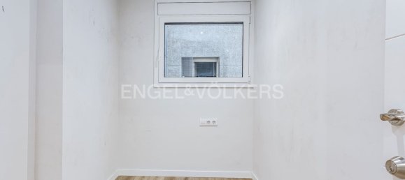 3 bedrooms Apartment in Eixample, Spain No. 161435 10