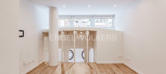 3 bedrooms Apartment in Eixample, Spain No. 161435 4