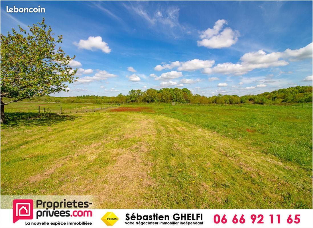 Terreno en Le Controis-en-Sologne, France 1558 m² No. 67944
