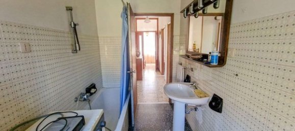 8-Zimmer Haus in Pietrarubbia, Italy, Nr. 90131 19