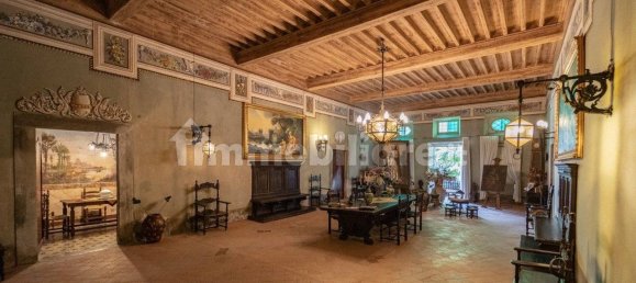 Villa de 5 dormitorios en Capannori, Italy No. 374524 39