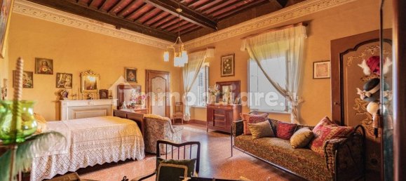 Villa de 5 dormitorios en Capannori, Italy No. 374524 35