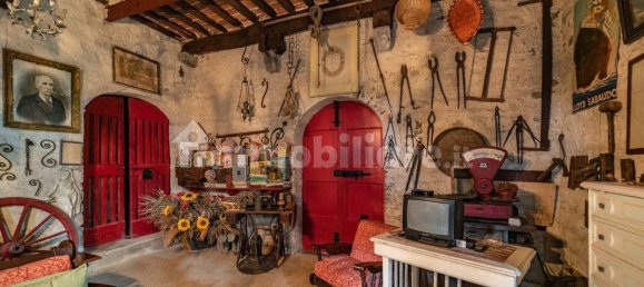 Villa de 5 dormitorios en Capannori, Italy No. 374524 10