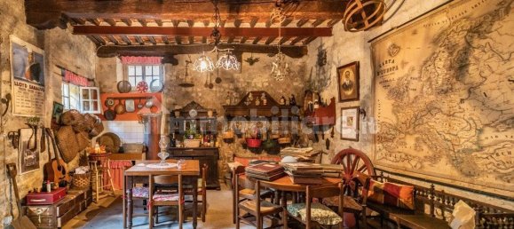 Villa de 5 dormitorios en Capannori, Italy No. 374524 13